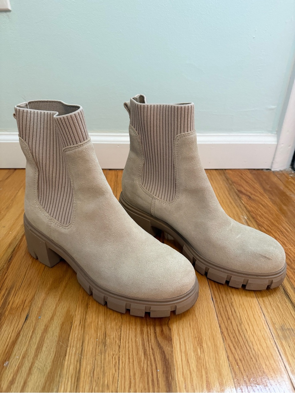 Steve Madden Beige Chunky Chelsea Booties